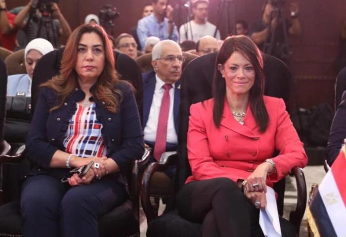 إطلاق أول سوق لإصدار وتداول شهادات خفض الكربون الطوعي قالت الدكتورة منال عوض، وزيرة التنمية المحلية: إن الوزارة قامت خلال الفترة الماضية بمجموعة من التدخلات للترويج للممارسات التي