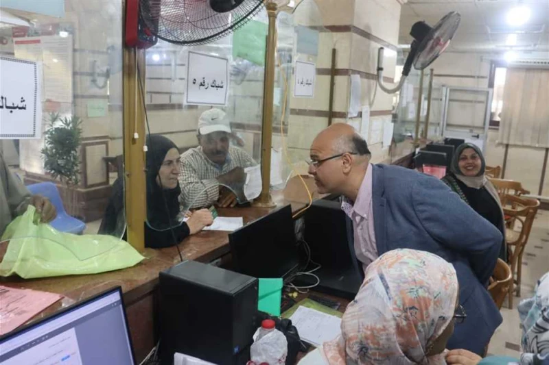 محافظ القليوبية يعقد لقاء جماهيريا لحل مشكلات المواطنين بمجلس مدينة طوخ تفقد المهندس أيمن عطية ، محافظ القليوبية، المركز التكنولوجي لخدمة المواطنين