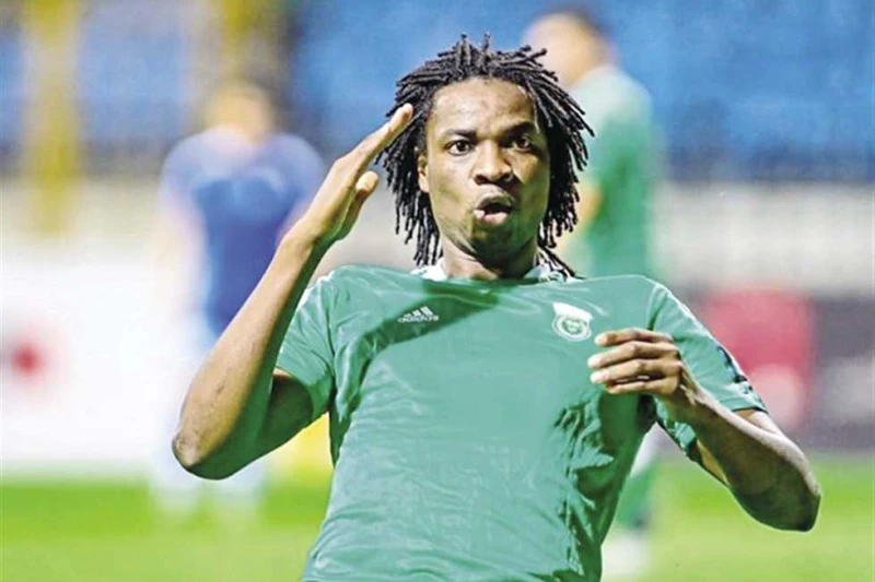 مابولولو ينضم رسميا إلى أهلى طرابلس الليبى.. ومجلس الاتحاد يوافق على رحيل الأنجولى وافق مجلس إدارة نادى الاتحاد السكندرى، زعيم الثغر، برئاسة محمد مصيلحى، رئيس النادى، رسميا وبالإجم