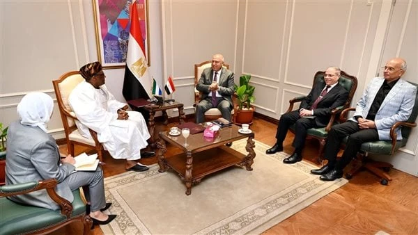 كامل الوزير يبحث التعاون لإنشاء وتطوير الموانئ والطرق والكباري في سيراليوناستقبل الفريق مهندس كامل الوزير نائب رئيس مجلس الوزراء للتنمية الصناعية