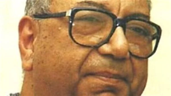 رؤوف عباس مؤرخ مصري أمتد تأثيره للباحثين عالميا.. ماذا تعرف عنه ؟رؤوف عباس حامد، المؤرخ المصري البارز وصاحب المدرسة في التاريخ الاجتماعي، يعتبر من