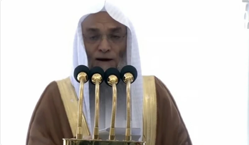 خطيب المسجد الحرام يحذر الجميع من الضحك المذمومأكد فضيلة الشيخ الدكتور فيصل غزاوي خطيب المسجد الحرام، خلال خطبة الجمعة اليوم، على خطورة الضحك