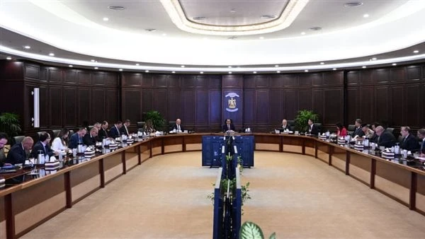 لتوفير احتياجات السوق المحلية.. الحكومة تناقش آليات مساندة صناعة السكر وزيادة الإنتاج عقد اليوم، الدكتور مصطفى مدبولي، رئيس مجلس الوزراء، بمقر