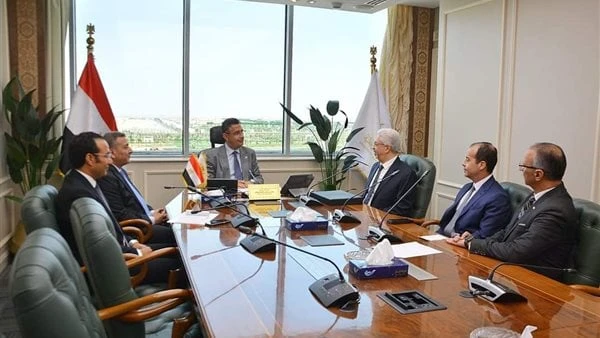 التموين تبحث إدراج الذهب من خلال منصة البورصة السلعية مصرالتقى الدكتور شريف فاروق - وزير التموين والتجارة الداخلية ونائبه اللواء وليد أبو المجد مع