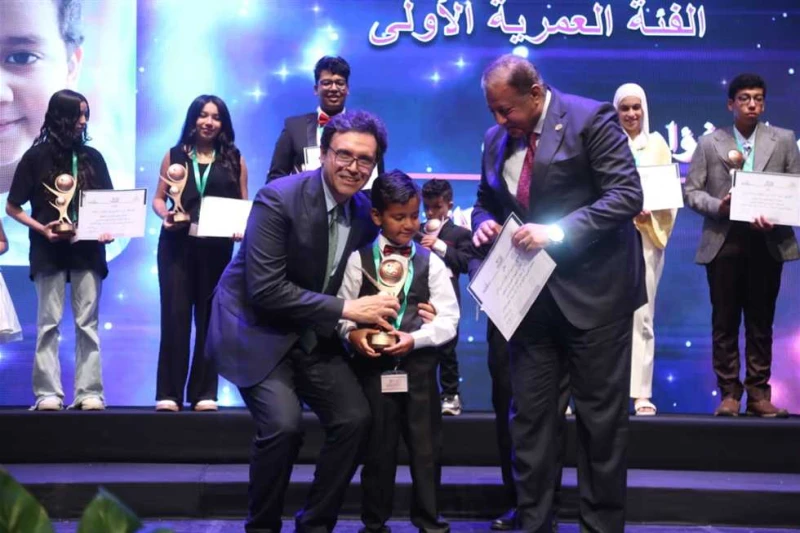 وزير الثقافة يكرم الفائزين بجائزة الدولة للمبدع الصغير بدورتها الرابعة 2024 كرم الدكتور أحمد فؤاد هنو، وزير الثقافة، الفائزين بجائزة الدولة للمبدع