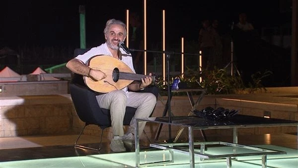 شادي مؤنس ضيف مني عبد الغني.. غدا يحل الفنان شادي مؤنس، غدا الخميس، ضيف فى سهرة خاصة علي قناة ، ومن المقرر أن تقوم بمحاورته الفنانة والإعلامية مني عبد الغني .السهرة من المقرر إذاعت