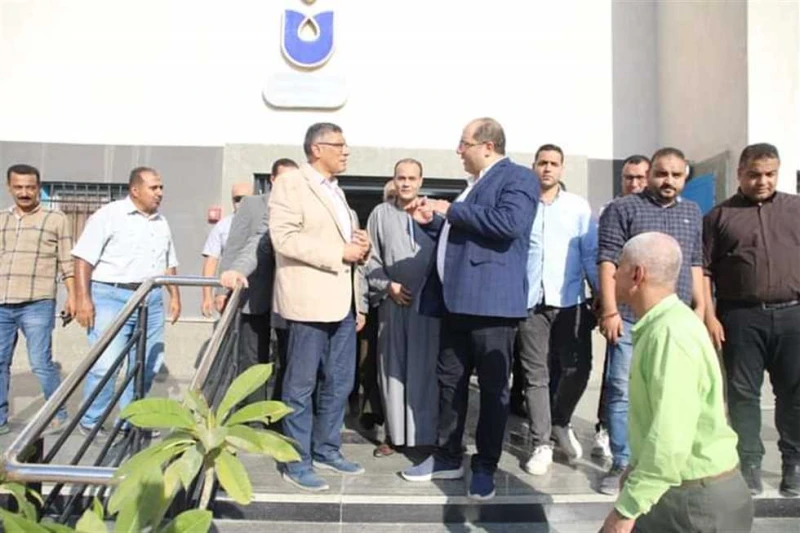 محافظ الجيزة يتفقد عددا من المشروعات التنموية بمركز الصف تفقد المهندس عادل النجار محافظ الجيزة، اليوم الأربعاء ، مراحل العمل بعدد من المشروعات