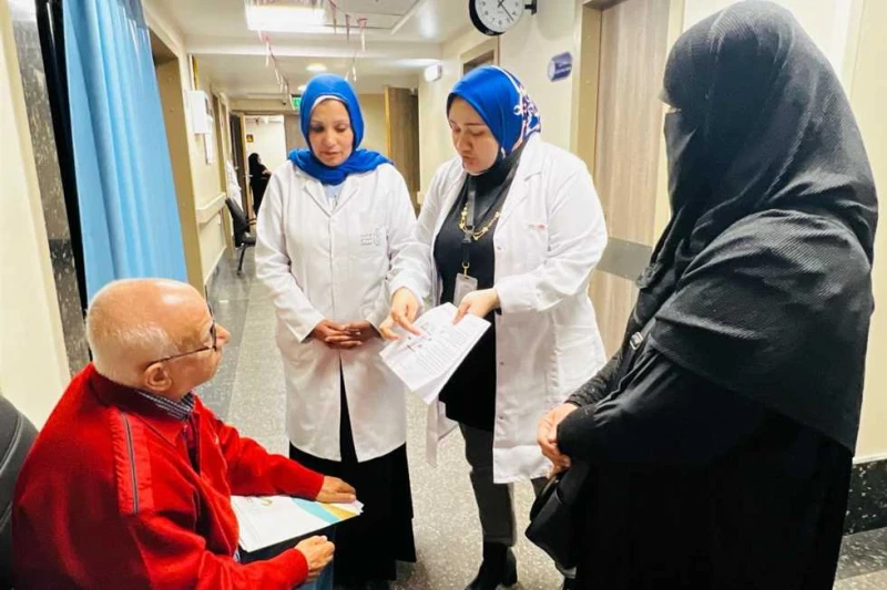 رئيس الرعاية الصحية: التكامل بين الفرق الطبية والصيادلة الإكلينيكيين يضمن تحسين علاج المريض أطلقت الهيئة العامة للرعاية الصحية وثيقة تفعيل الصيدلة