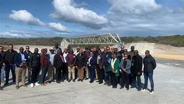 رئيس وكالة الفضاء المصرية يبحث سبل تطوير القدرات الإفريقية لإطلاق الأقمار الصناعيةزار الدكتور شريف صدقي، الرئيس التنفيذي لوكالة الفضاء المصرية، جنوب