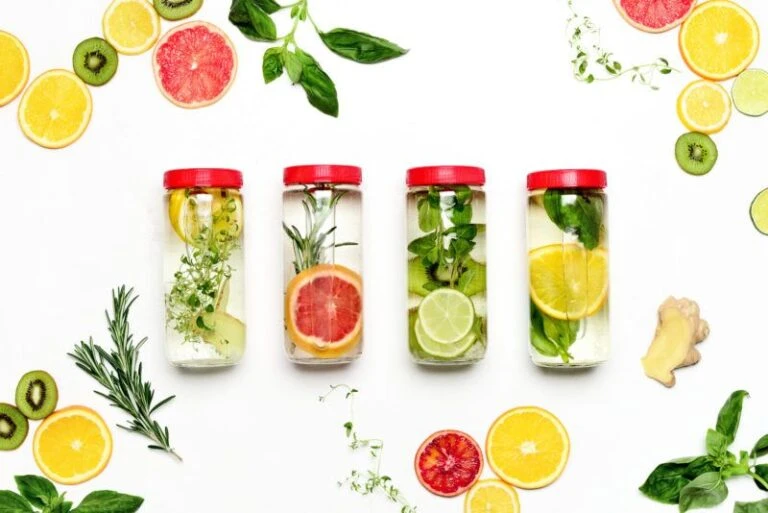 فوائد مشروب الديتوكس للتخلص من السموممشروب الديتوكس أصبح هو أكثر نظام شائع للتخلص من السموم هذه الأيام، وهذه المشروبات تدعي أنها قادرة على أن تنظف