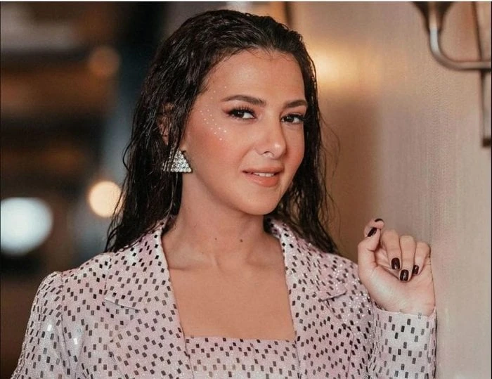 دنيا سمير غانم تهنئ بشرى وخالد محمود حميدة بزفافهمحرصت الفنانة دنيا سمير غانم، عبر حسابها الرسمي بموقع تداول الصور والفيديوهات إنستجرام على تهنئة