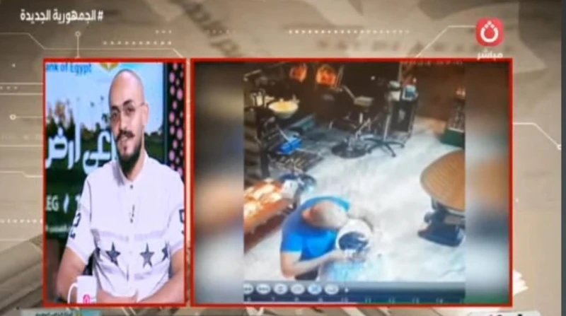 حلاق حميد الشاعري: هددني وأجبرني على الاعتذار وقررت أخد حقي استمر الخلاف بين الشاب محمد نادر، حلاق الفنان حميد الشاعري، وبين المطرب والموزع الكبير،