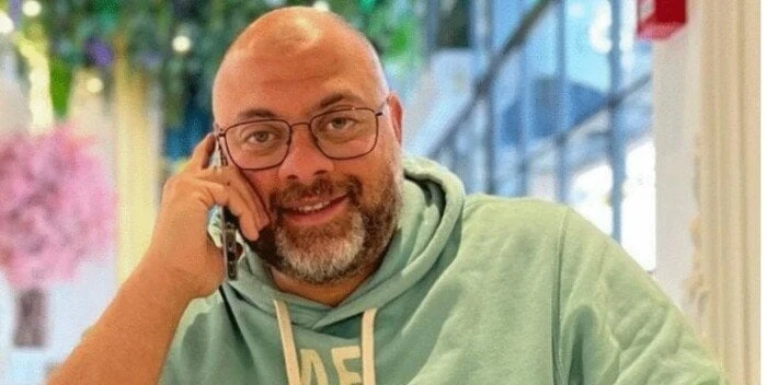 فن: ربنا يجعلها في ميران حسناتك.. معتز التوني يؤدي عمرة للمنتج الراحل تامر فتحي فن، ربنا يجعلها في ميران حسناتك معتز التوني يؤدي عمرة للمنتج الراحل