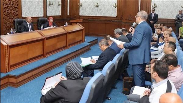 كامل الوزير: الرئيس السيسي وجه بتذليل العقبات أمام المستثمرين للنهوض بالصناعة المصريةقام الفريق مهندس كامل الوزير نائب رئيس الوزراء للتنمية الصناعية