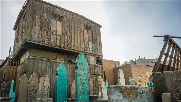 مقابر لا مثيل لها.. أين دفن المقريزي وابن خلدون في مصر؟قال عالم الآثار الدكتور عبد الرحيم إن جبانة باب النصر جزء لا يتجزأ من تاريخ مصر منذ العصر الفاطمى وحتى الآن رغم أنها غير مسجل