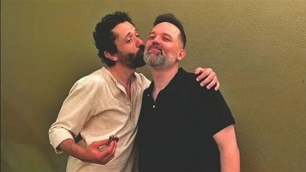 ربنا يحفظك دايما .. كريم محمود عبد العزيز يهنيء شقيقه بعيد ميلادههنأ الفنان كريم محمود عبد العزيز شقيقه الفنان محمد محمود عبد العزيز بمناسبة عيد