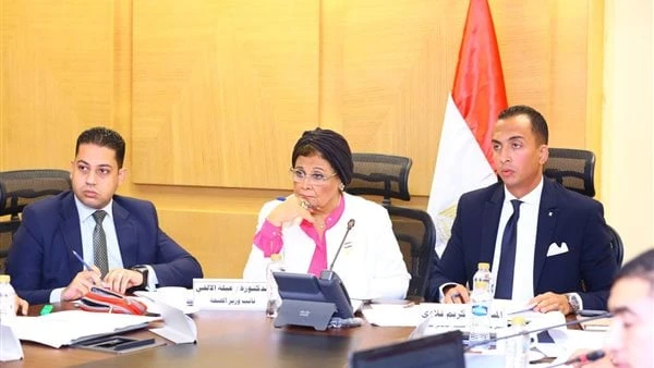 لجنة إعداد مشروع اللائحة التنفيذية لرعاية حقوق المسنين تستعرض الإطار العام للقانون عقدت لجنة إعداد مشروع اللائحة التنفيذية لقانون رعاية حقوق المسنين