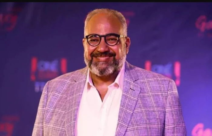 فوجئ قطاع كبير من الجمهور، بغياب الفنان بيومي فؤاد عن مسرحية السندباد ل كريم عبد العزيز، والتي تعرض ضمن فاعليات النسخة الثانية من مهرجان العلمين، والمقام حاليا بمدينة العلمين الجدي