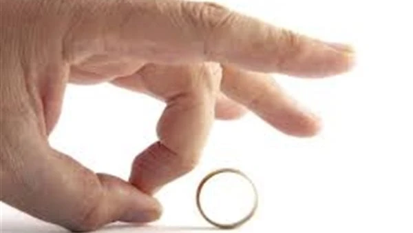 هل التهديد بالطلاق يقع ويعتبر طلاقا؟.. الإفتاء: حرام شرعا فاجتنبوه لعل ما يطرح السؤال عن هل التهديد بالطلاق يقع ويعتبر طلاقا ؟، هو كثرة استخدامه من