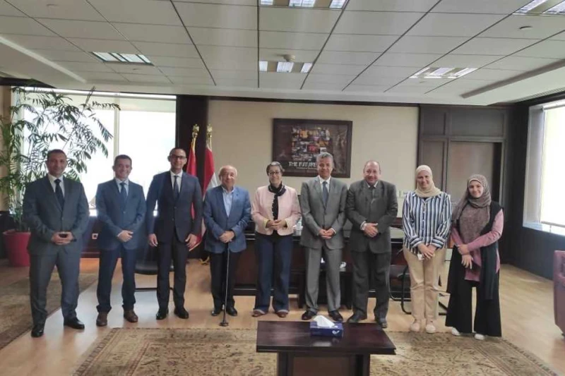 نقيب المهندسين يلتقي رئيس معهد تكنولوجيا المعلومات بوزارة الاتصالات لبحث سبل التعاون استقبلت الدكتورة هبة صالح رئيس معهد تكنولوجيا المعلومات بوزارة