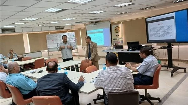 التنمية المحلية تتابع الدورات التدريبية بمركز سقارة تابعت وزارة التنمية المحلية فعاليات اليوم الثاني في الأسبوع التدريبي الرابع من الخطة التدريبية للمحليات والذي يتضمن عدد 5 دورات