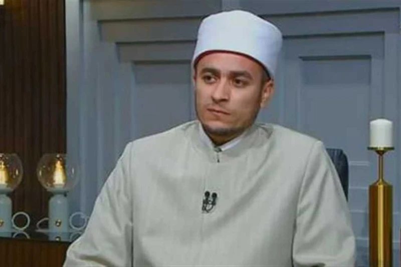 لو لقيت فلوس في الشارع تعمل إيه؟.. أمين الفتوى يجيب (فيديو) أجاب الدكتور محمود شلبي، أمين الفتوى بدار الإفتاء المصرية، على سؤال حول التصرف الأمثل عند