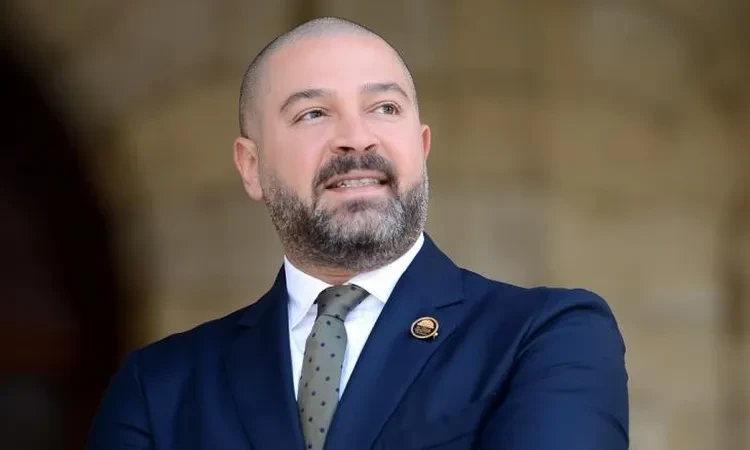 أخبار الرياضة -النيابة تمنع أحمد دياب من السفر للتحقيق في أسباب وفاة أحمد رفعت تعرف على التالي النيابة تمنع أحمد دياب من السفر للتحقيق في أسباب وفاة