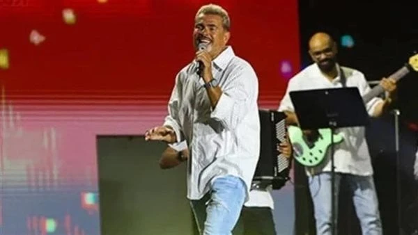 عمرو دياب يشعل حفله بمهرجان العلمين ب بحبه وانت الحظ أختتم الفنان عمرو دياب منذ قليل ، حفله بمدنية بمهرجان العلمين ، فى مدنية العلمين الجديدة ، وسط حضور جماهيري ضخم .وخلال الحفل قد