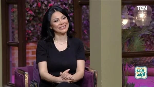 منى ممدوح: تربطني صلة قرابة بحسين الإمام.. والزعيم سبب دخولي الوسط الفنيكشفت الفنانة منى ممدوح في حوارها ببرنامج بنت البلد المذاع عبر قناة اليوم