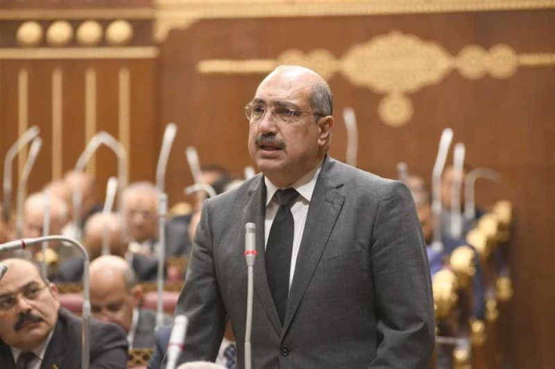 رؤية لحل أزمة نواقص الأدوية وتوطين الصناعة في مصر (تفاصيل) أعد النائب الدكتور إيهاب وهبة رئيس الهيئة البرلمانية لحزب الشعب الجمهوري بمجلس الشيوخ، رؤية شاملة ستقدم للحكومة، بشأن حل