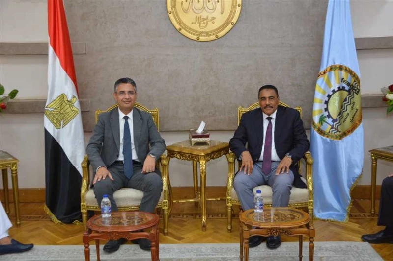 لإقبال المصطافين.. وزير التموين يوجه بتوفير الحصة التموينية اللازمة لأهالي مطروح (تفاصيل) التقى الدكتور شريف فاروق، وزير التموين والتجارة الداخلية،