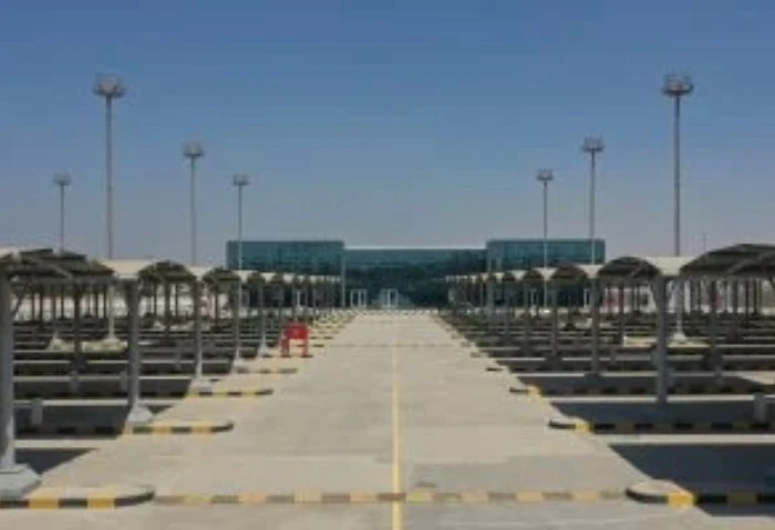 توفير وسيلة نقل لربط محطة عدلي منصور بموقف طريق بلبيس الجديد نسقت الهيئة العامة للطرق والكباري، مع جهاز تنظيم النقل البري الداخلي والدولي، لتوفير