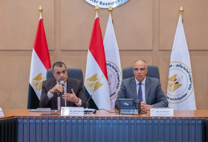 وزيرا الري والإنتاج الحربى يبحثان عددا من موضوعات التعاون المشترك (صور) استقبل الدكتور هاني سويلم وزير الموارد المائية والري، اللواء مهندس محمد صلاح