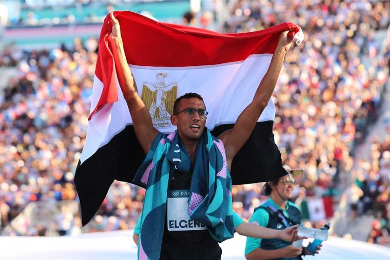 بعد ذهبية الأوليمبياد.. مصر للمعلوماتية تنشر مسيرة البطل أحمد الجندي قدم مجلس أمناء جامعة مصر للمعلوماتية ومجلس الجامعة، التهنئة للبطل الأوليمبي أحمد