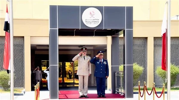 الفريق أحمد خليفة يعود إلى مصر عقب انتهاء زيارته الرسمية لقطرعاد إلى أرض الوطن الفريق أحمد خليفة رئيس أركان حرب القوات المسلحة والوفد المرافق له عقب