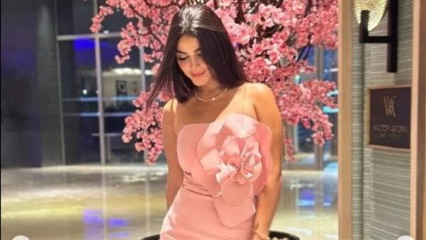 أحدث ظهور ل رانيا منصورنشرت الفنانة رانيا منصور، صور جديدة لها عبر حسابها الشخصي على موقع تبادل الصور والفيديوهات انستجرام بإطلالة أنيقة وجذابة.وأطلت