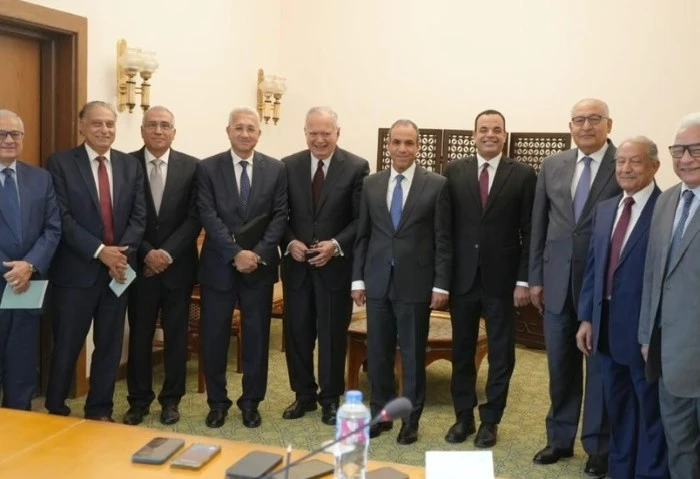 وزير الخارجية يشيد بالدور الهام للمجلس المصرى للشئون الخارجية استقبل الدكتور بدر عبد العاطى، وزير الخارجية والهجرة، اليوم السبت أعضاء مجلس إدارة