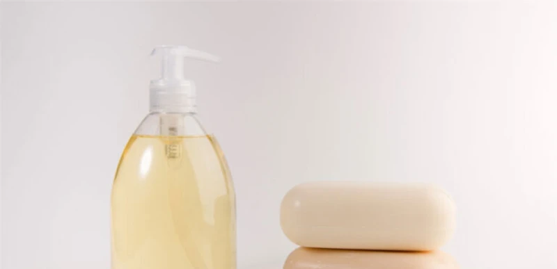 الصابون التقليدي أم السائل.. أيهما الأفضل لك؟ صحة شاهد المقال التالي من صحافة لبنان عن الصابون التقليدي أم السائل أيهما الأفضل لك؟، قد تشعر بحيرة من أمرك عند اختيار الأفضل لبشرتك، 