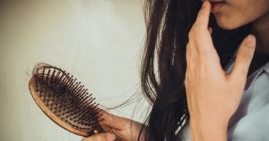 7 مخاطر للنوم بشعر مبلل.. التقصف والقشرة وتهيج فروة الرأس الأبرز المرأة والمنوعات شاهد المقال التالي من صحافة مصر عن 7 مخاطر للنوم بشعر مبلل التقصف