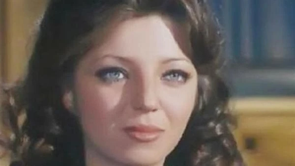 هدى رمزي توجه رسالة لشيرين عبدالوهاب: فوقي وارجعي تاني من جديد لفنكحرصت الفنانة هدى رمزي، على توجيه رسالة للمطربة شيرين عبدالوهاب، قائلة أنها كانت