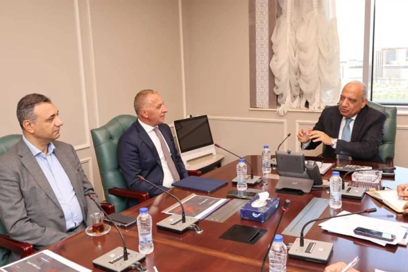 وزير الكهرباء يبحث مع السويدي إليكتريك التعاون في مجالات خفض الفاقد التقى الدكتور محمود عصمت وزير الكهرباء والطاقة المتجددة، اليوم، المهندس احمد