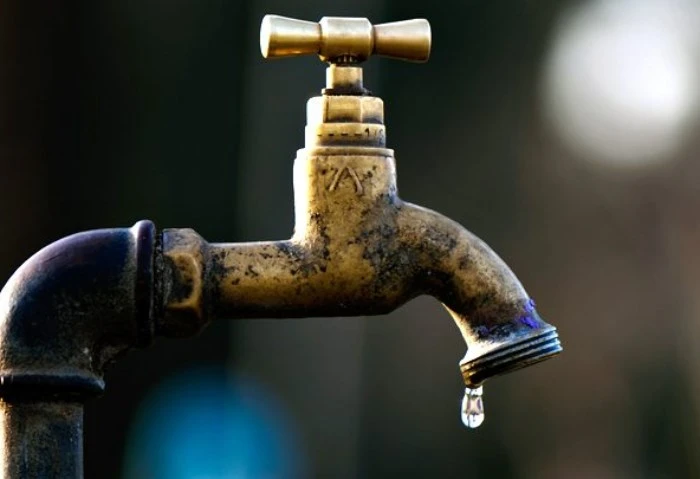 لمدة 12 ساعة، انقطاع المياه فى 3 محافظات بسبب أعمال الصيانة أعلنت الشركة القابضة لمياه الشرب والصرف الصحي، قطع المياه في عدد من المناطق بمحافظات