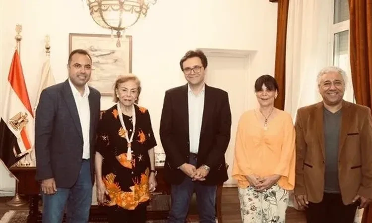 تحمل اسم أم كلثوم.. وزير الثقافة يبحث مع إدارة مهرجان أسوان لأفلام المرأة استعدادات الدورة التاسعة تعرف على التالي تحمل اسم أم كلثوم.. وزير الثقافة