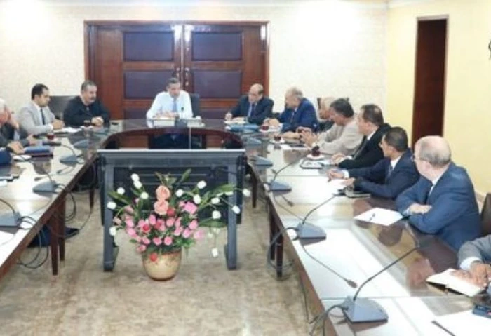 وزير الزراعة: يجب قيام التعاونيات بدورها في توفير مستلزمات الإنتاج التقى علاء فاروق وزير الزراعة واستصلاح الأراضي بقيادات التعاونيات الزراعية بحضور