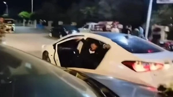 متجوز وعنده أطفال وكان عامل مقلب.. التفاصيل الكاملة لفيديو خطف عريس الدقهلية في الزفة في مشهد مثير للجدل أشعل منصات التواصل الاجتماعي وأثار استياء