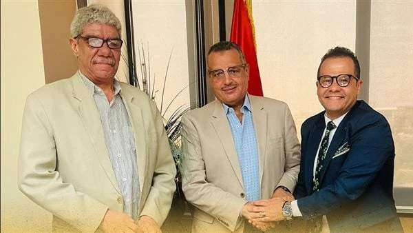 شرم الشيخ تستعد لمهرجان المسرح الشبابيالتقى اللواء الدكتور خالد مبارك محافظ جنوب سيناء، بفريق عمل مهرجان شرم الشيخ الدولي للمسرح الشبابي برئاسة