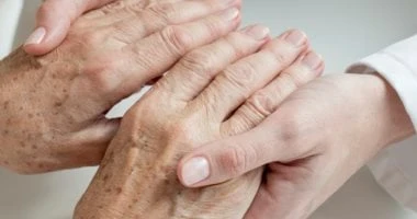 أمراض مناعية جلدية قد تفاجئك فوق سن الخمسين.. اعرفها صحة وطب صحة وطب، أمراض مناعية جلدية قد تفاجئك فوق سن الخمسين اعرفها،الأمراض المناعية الذاتية ،