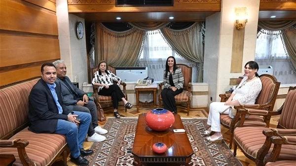 وزيرة التضامن تستقبل وفد مهرجان أسوان لأفلام المرأةاستقبلت الدكتورة مايا مرسي وزيرة التضامن الاجتماعي، وفد مهرجان أسوان الدولي لأفلام المرأة، الذي ضم