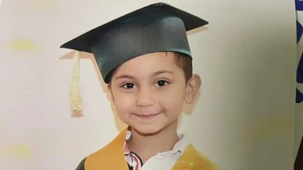 إهمال طبي يهز القاهرة الجديدة.. التفاصيل الكاملة لواقعة حقنة تودي بحياة طفل في مستشفى تبارك في واقعة مؤلمة هزت مشاعر الجميع، توفي الطفل محمود حسن هلال، البالغ من العمر 5 سنوات، داخ