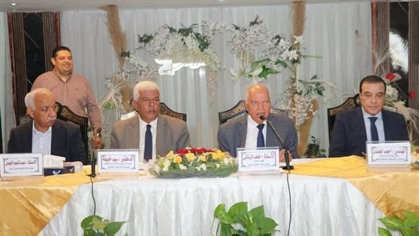 المعلمين تفتح ملف المشروعات المتوسطة والصغيرة ودورها في تحقيق الأمن الغذائي لمصر أكد خلف الزناتي نقيب المعلمين ورئيس اتحاد المعلمين العرب، أننا نسير